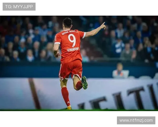 马卡:于帕通过经纪人表达加盟皇马意向 拜仁处于被动局面 马卡:于帕通过经纪人表达加盟皇马意向 拜仁处于被动局面